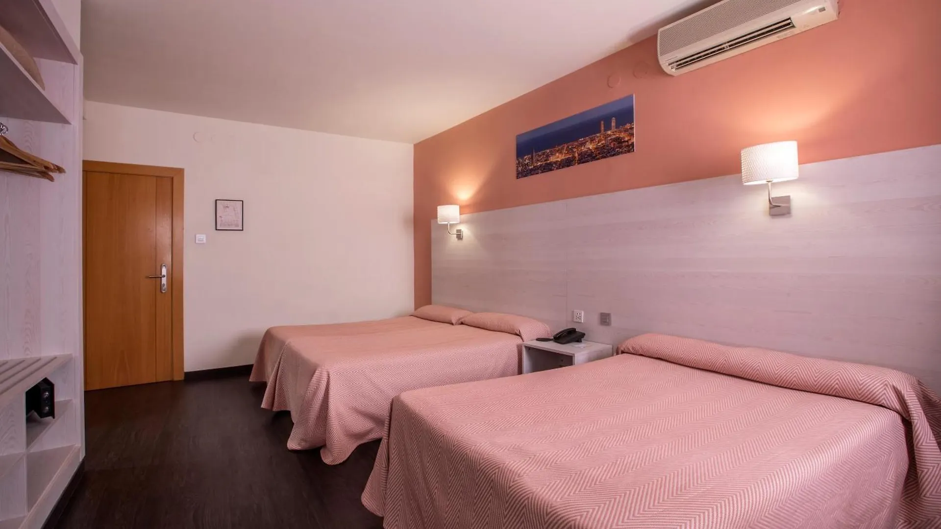 Hotel Cuatro Naciones à Barcelone