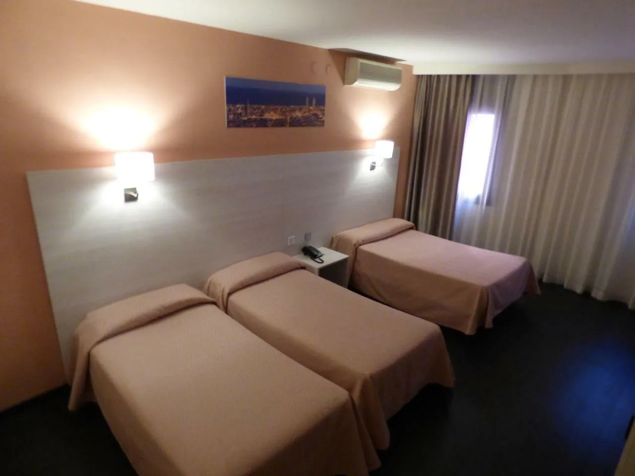 Hotel Cuatro Naciones à Barcelone