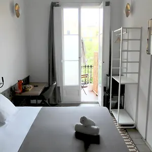 Хостел Fabrizzio's Petit, Барселона
